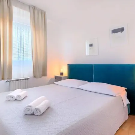 Elio7 Gemeinschaftspool In Umago