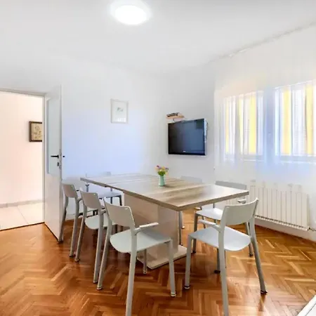 Apartman Elio7 Gemeinschaftspool In *